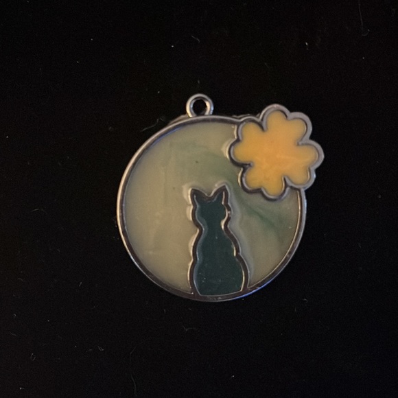 Cat flower charm - Picture 4 of 4